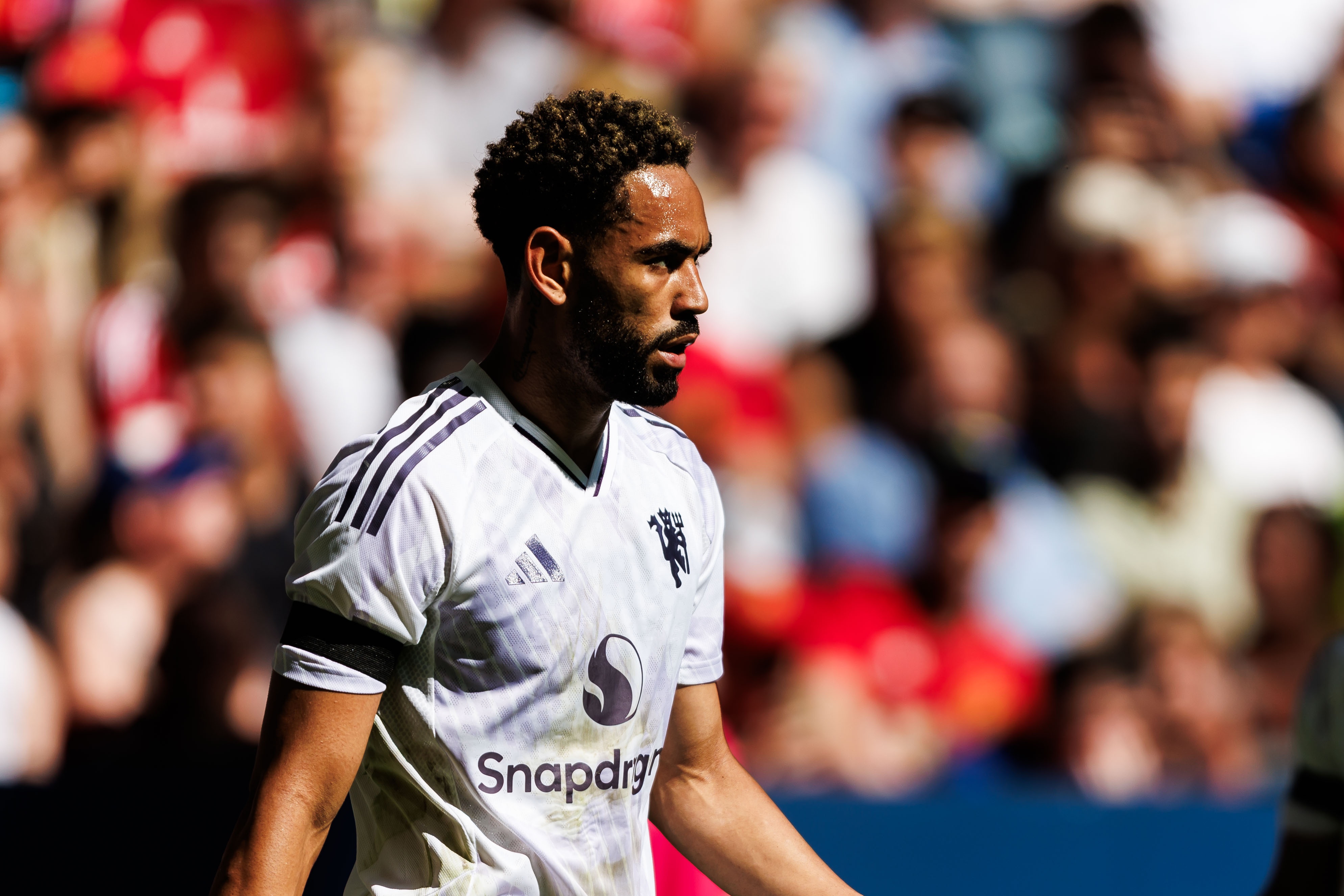 开云体育全站-记者：库尼亚接受私人理疗师治疗，希望本月复出