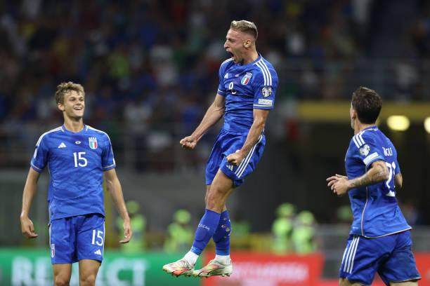 1694579484247072198.jpg 1660667174-612x612.jpg