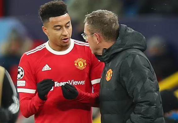 开云体育全站-朗尼克又遭球员公开反怼 场外戏太多红魔哪像团队